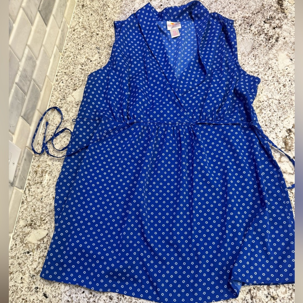 EUC Maternity Blouse with Cute 🩵 Pattern
